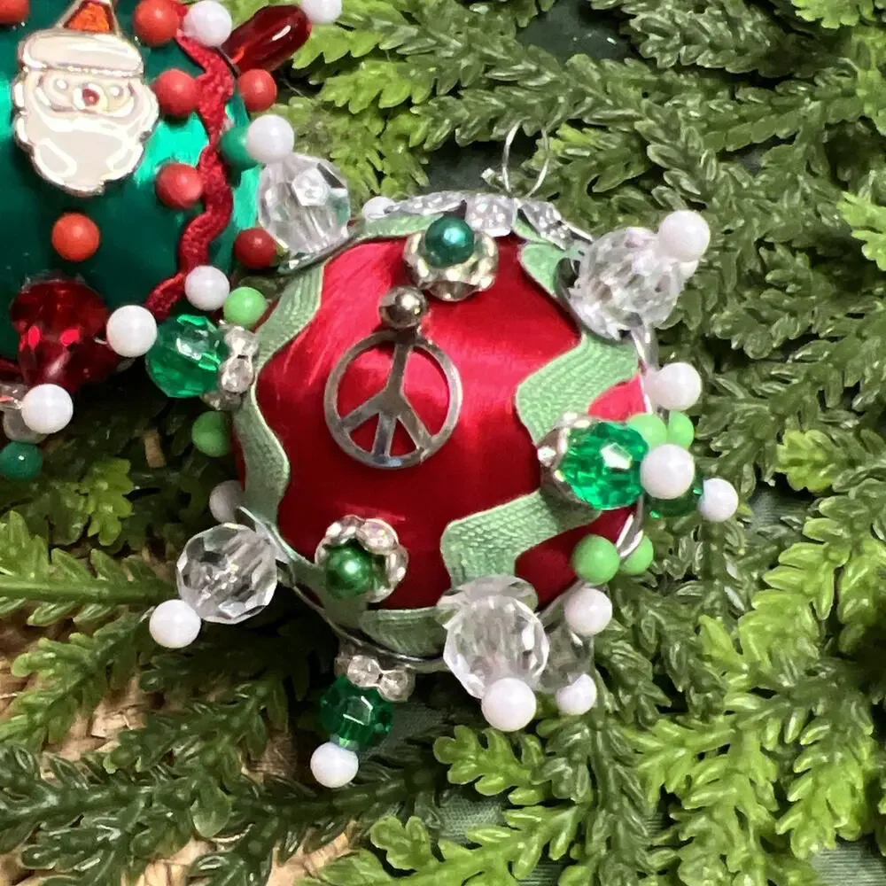 Set of 2 Mini Push Pin Sequins Satin Thread Ball Christmas Ornaments Santa Peace